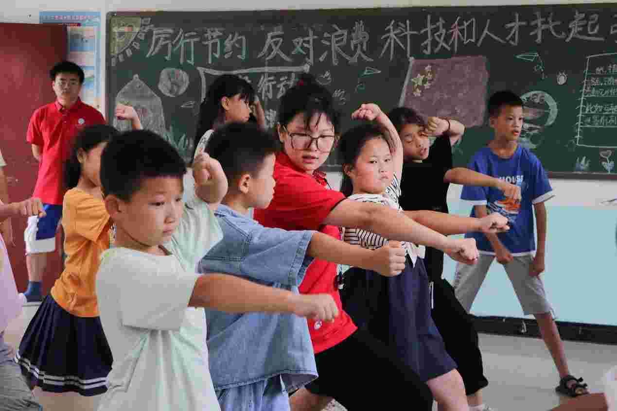 強身健體，寓教于樂 ——木腳完全小學(xué)“強身健體”系列課程開課