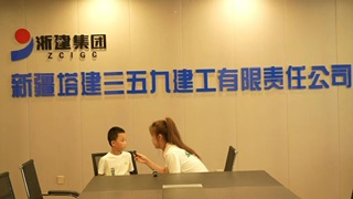 普法宣講筑安全防線，胡楊學(xué)子在行動(dòng)