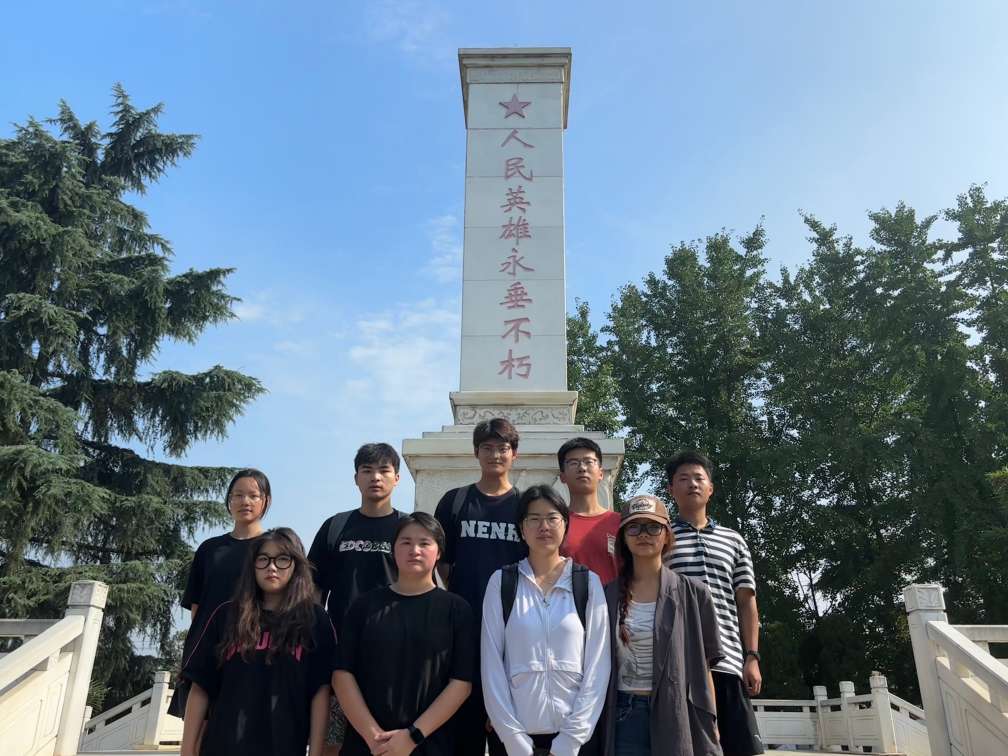 西南石油大學(xué)暑期三下鄉(xiāng)：緬懷革命先烈，傳承紅色基因